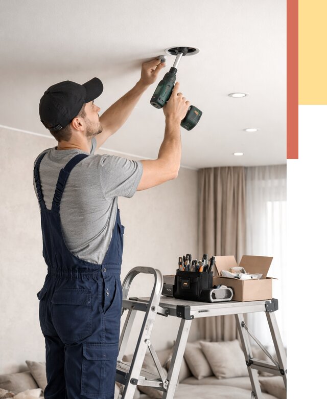 Установка и монтаж точечных светильников в натяжной потолок в Угличе от 1876 руб. | ОТДЕЛОЧНИК-Глч